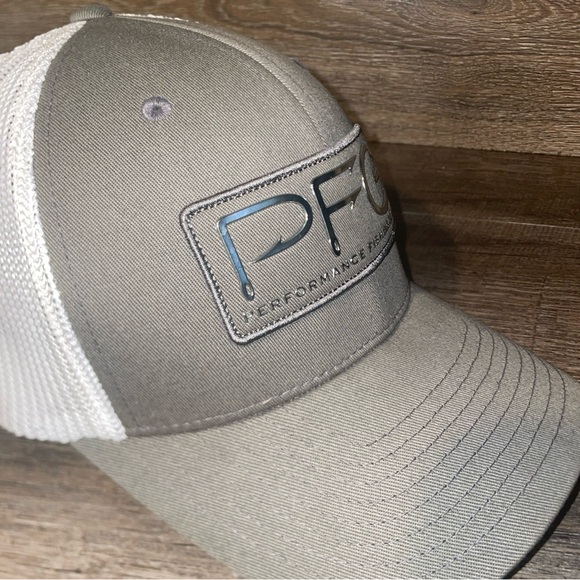 Columbia Sportswear PFG Chrome Logo Cap Adult  S/M Small/Medium Flex Fit Hat - Picture 2 of 8